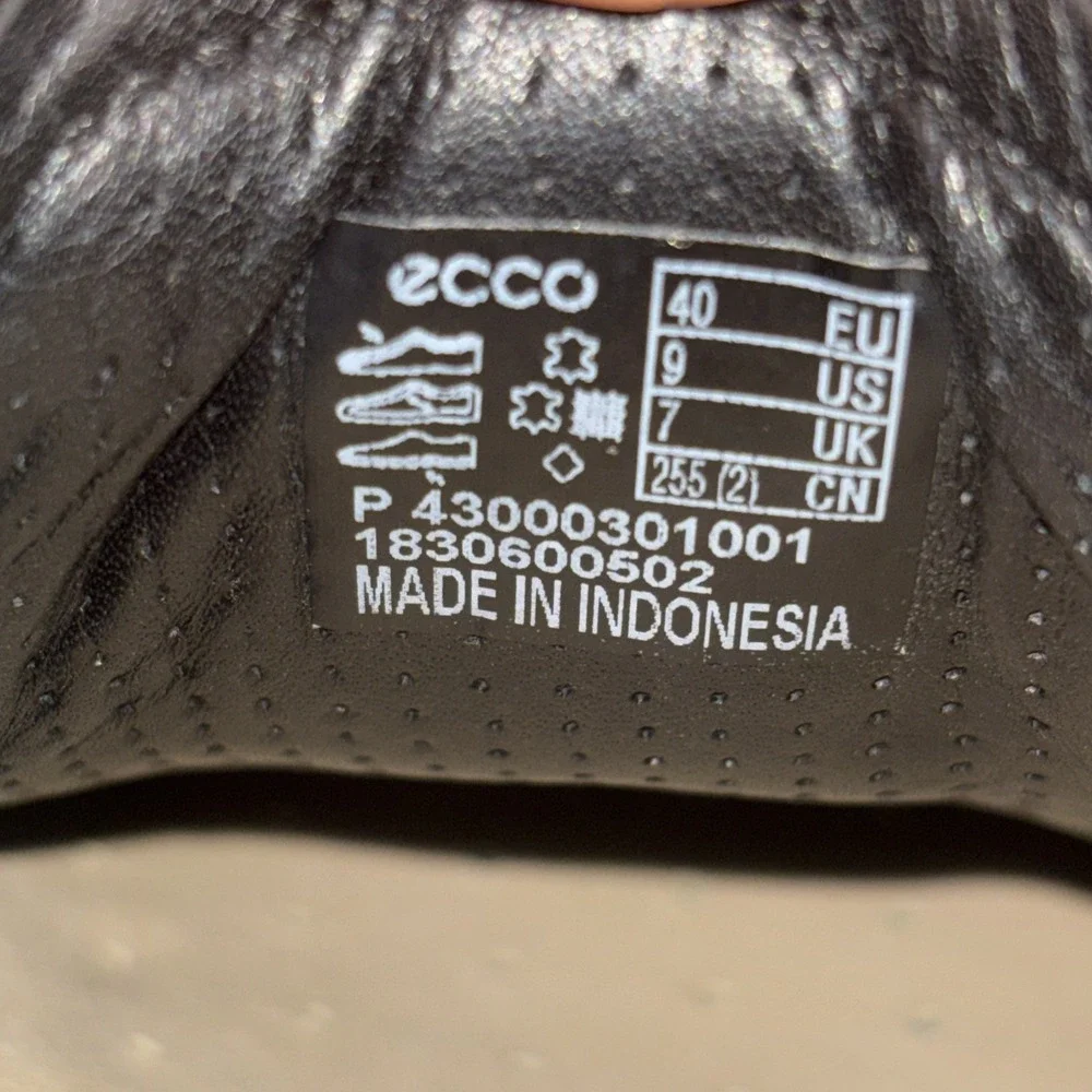 ECCO Soft 7 Black Leather Comfort Walking Sneakers Casual Shoes Womens Size 9 EC